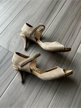 Pedro Garcia Suede Heels